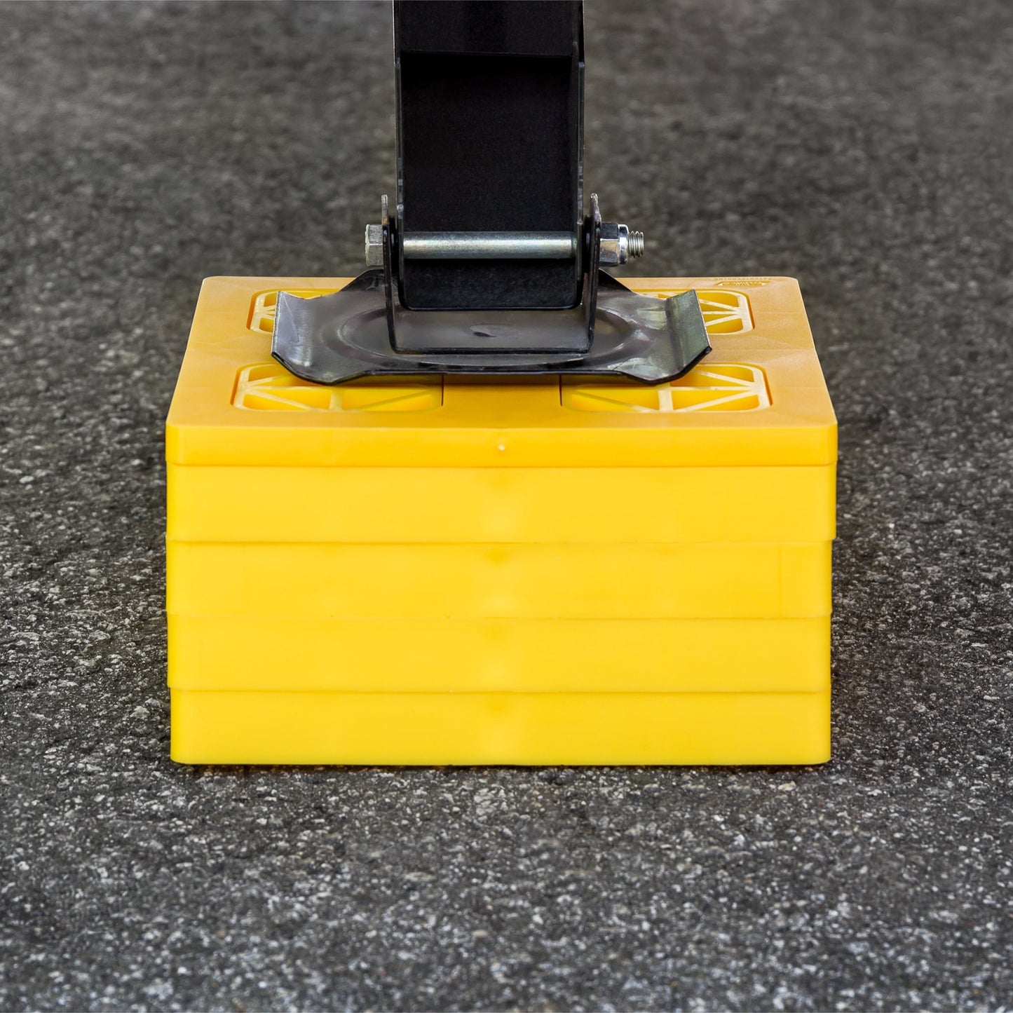 Classic Camco FasTen RV Leveling Blocks | Features a Durable Resin Design and Convenient Carrying Handle | Compatible with Single Wheel, Stabilizer Jacks, and More | 8.5-Inches x 8.5-Inches x 1-Inch (21022)