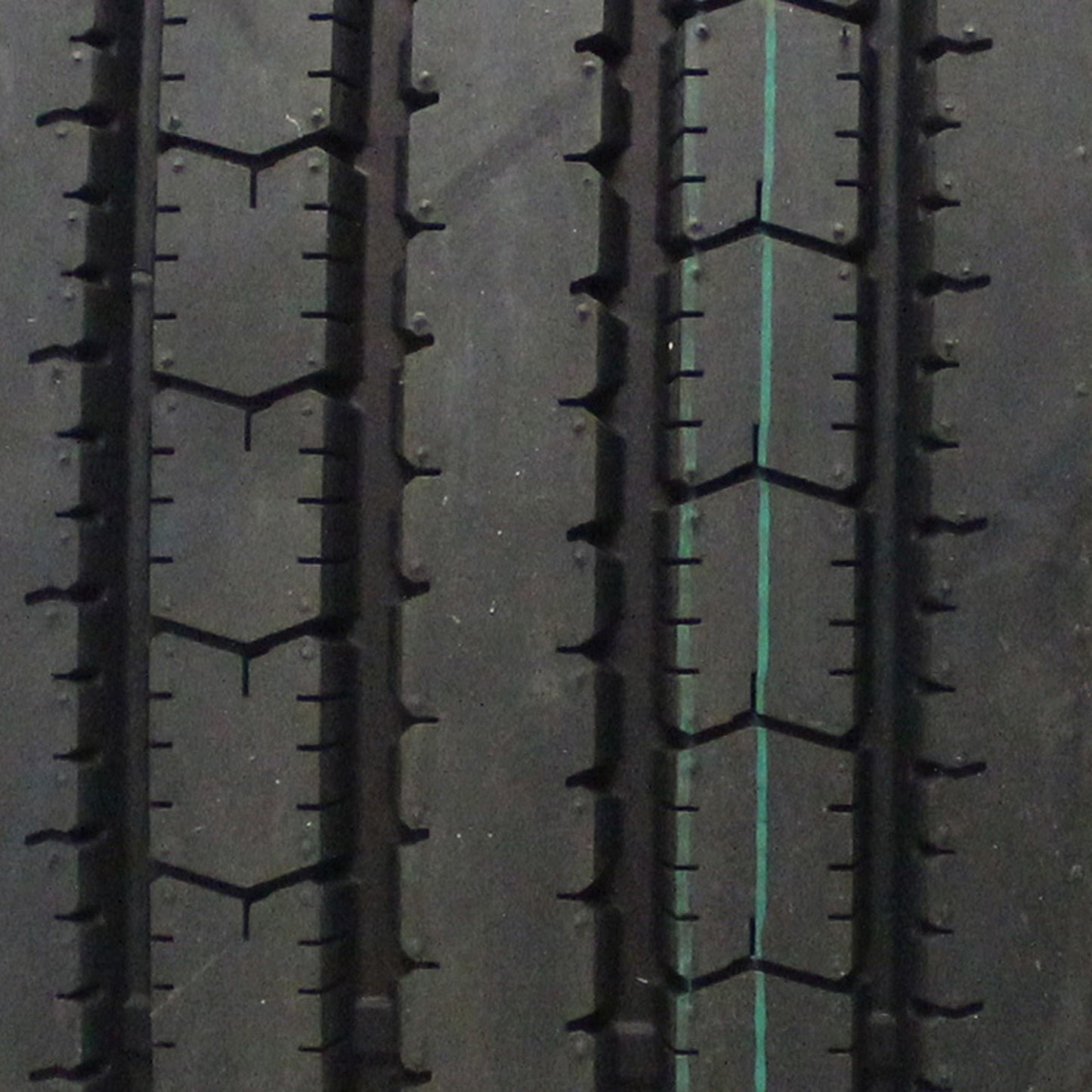 Versatile Roadmaster RM185 11R22.5 144L G Commercial Tire